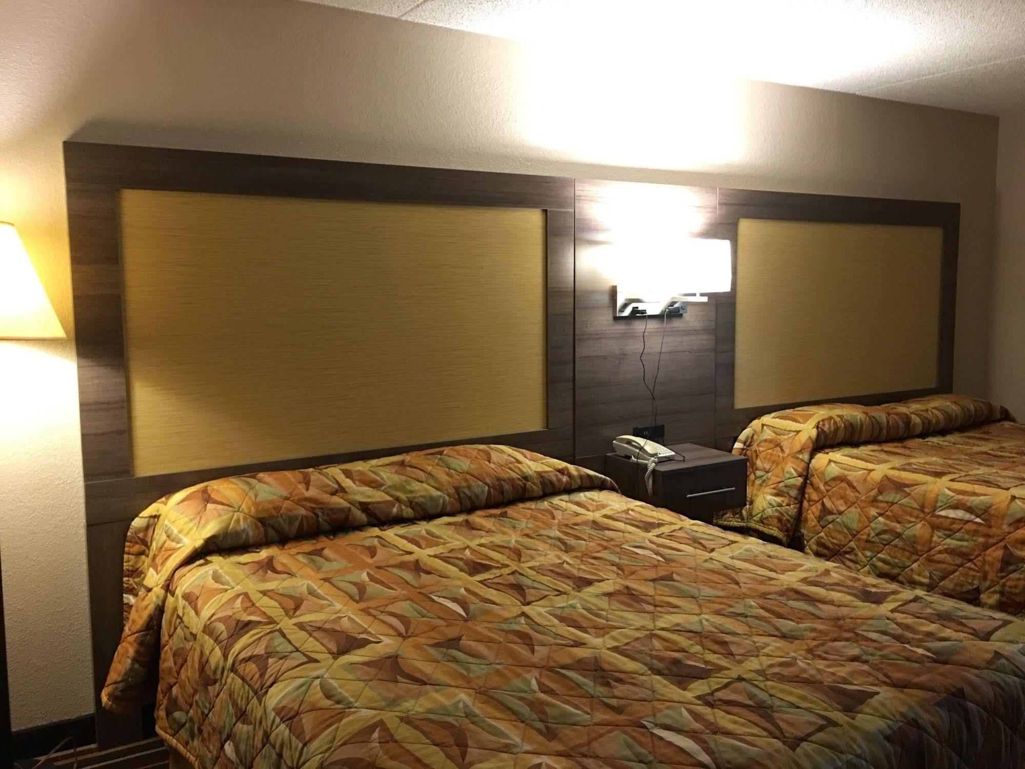 Redwood Inn - White Hall Extérieur photo